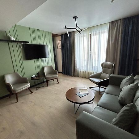 Empire City Karaganda Ngoại thất bức ảnh