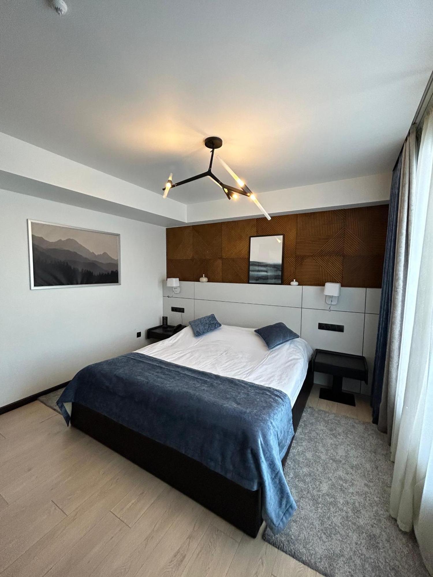 Empire City Karaganda Ngoại thất bức ảnh