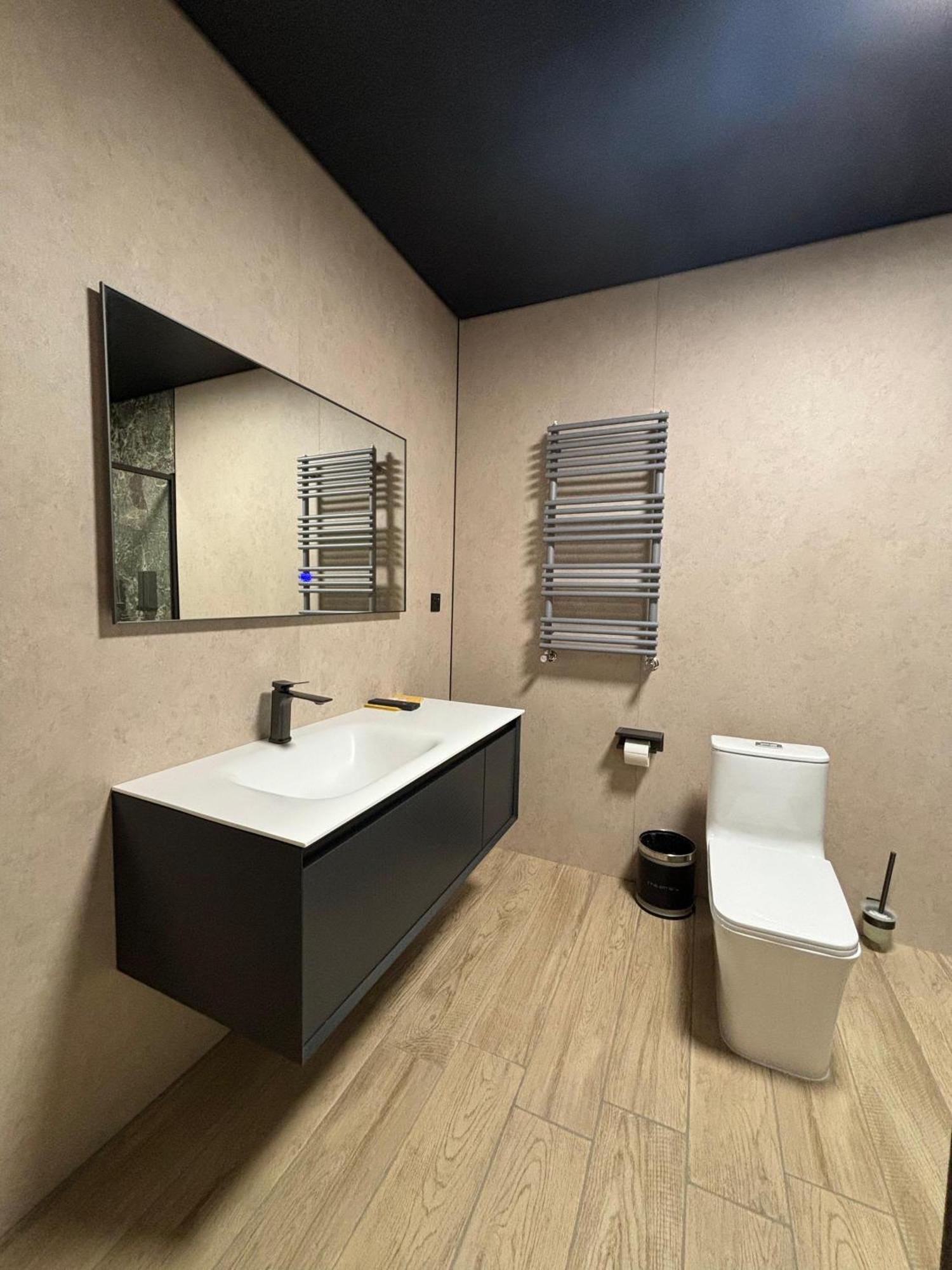 Empire City Karaganda Ngoại thất bức ảnh